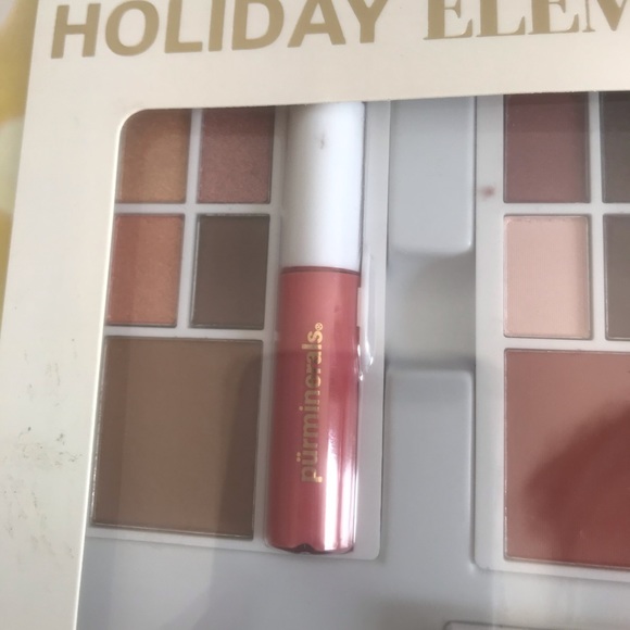 COPY - Pur Minerals Holiday Elements Fall Eyeshadow Sets - Picture 6 of 14